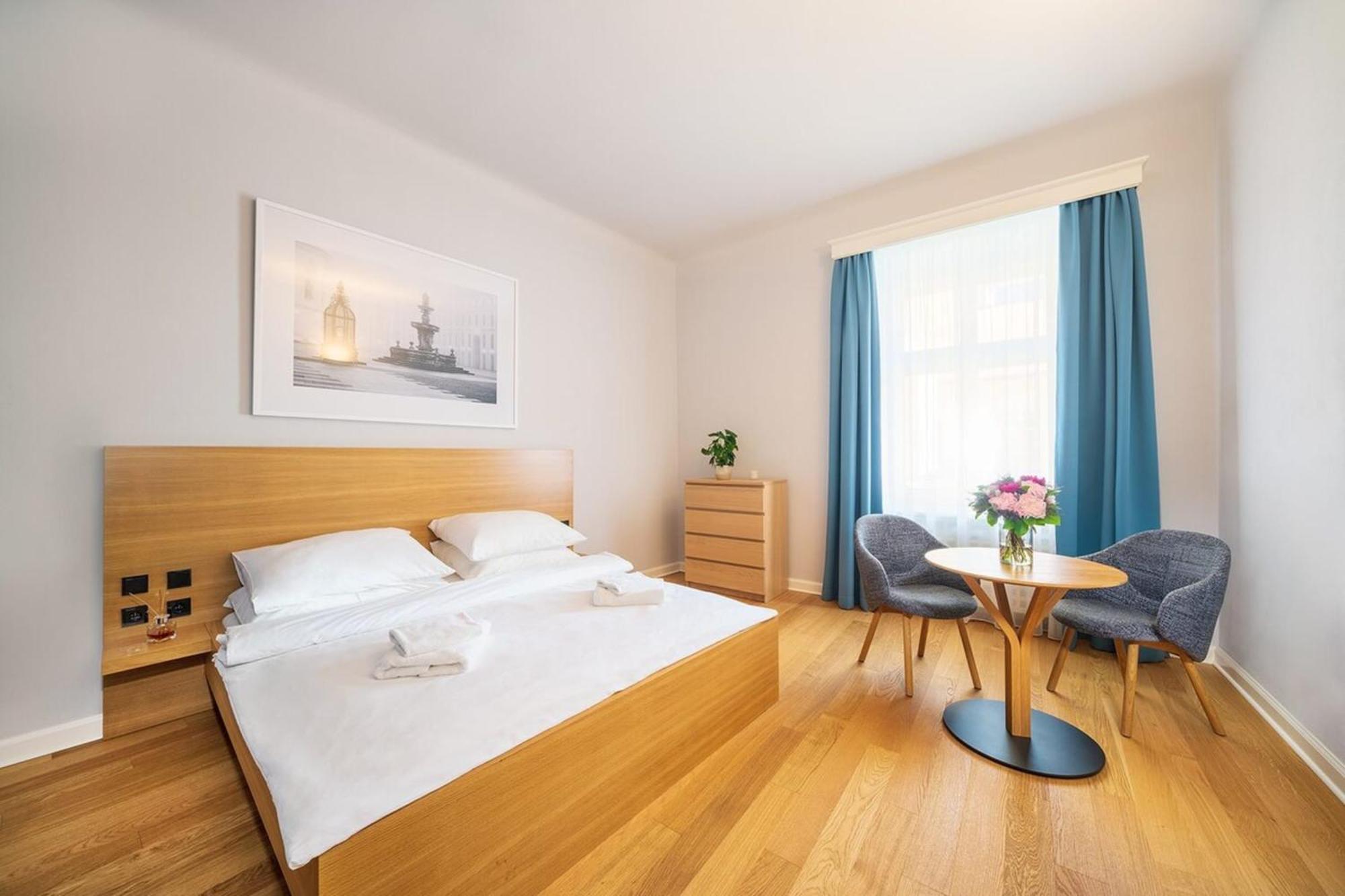 Quiet City Center Apartment In Hip & Foodie Area براغ المظهر الخارجي الصورة