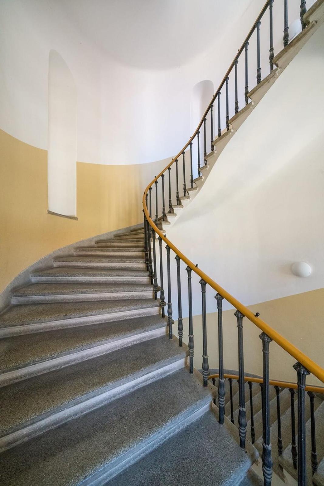 Quiet City Center Apartment In Hip & Foodie Area براغ المظهر الخارجي الصورة